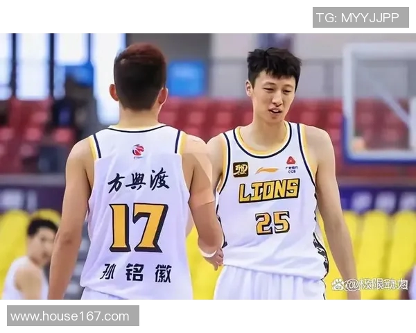 广厦与广东激战常规赛谁能在这场巅峰对决中笑到最后